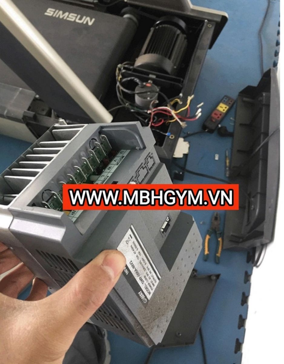 Máy chạy bộ báo lỗi E01