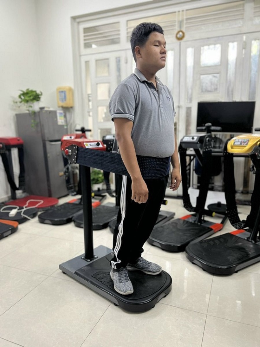 Máy đánh bụng đứng MBHGYM M150new ĐỎ
