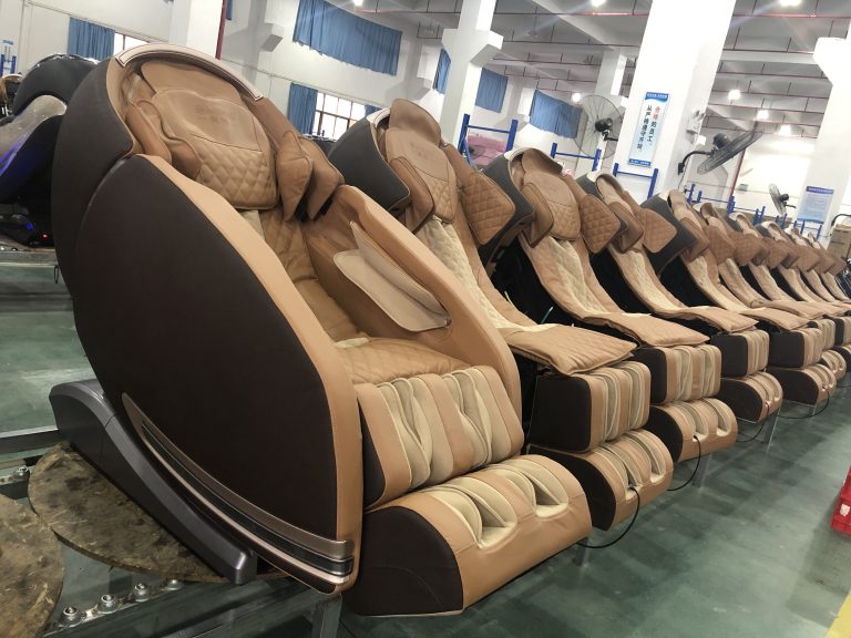 Ghế massage toàn thân Luxury 4D mode KS-828 màu đen vàng